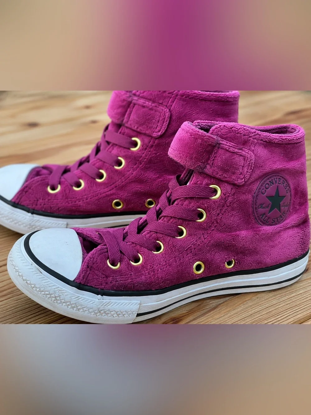 Converse Chuck Taylor All Star Youth 2.5 Purple Velvety Canvas High Tops EUC